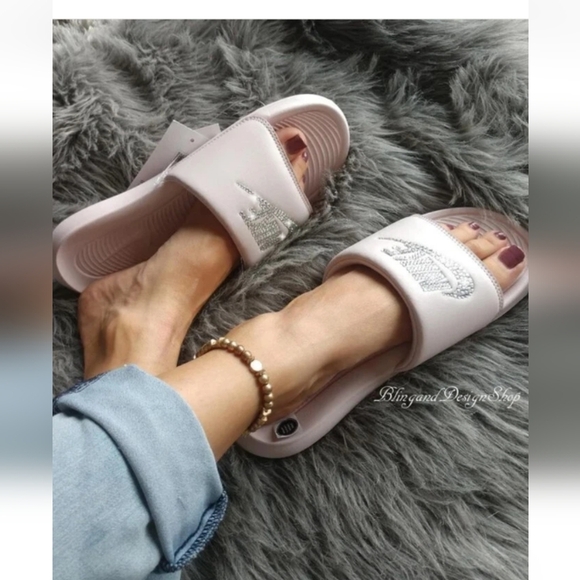 Bling Women Nike Sandals Victori One Slides Pink Custom with Crystal Rhinestones - Picture 1 of 6